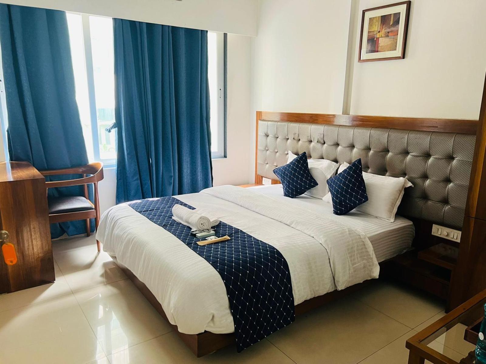 Luna Spaces- Near Mumbai International Airport Экстерьер фото