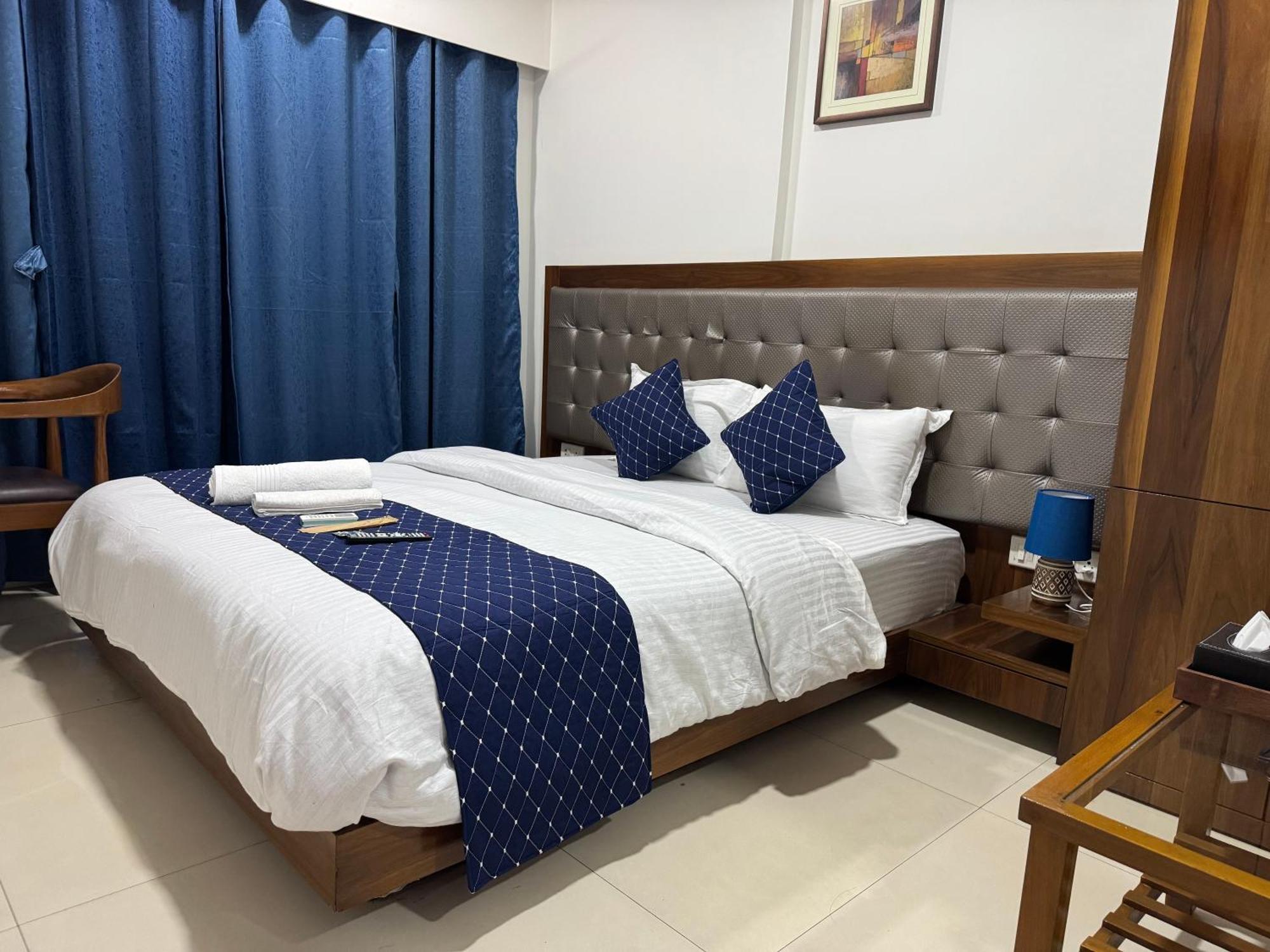 Luna Spaces- Near Mumbai International Airport Экстерьер фото